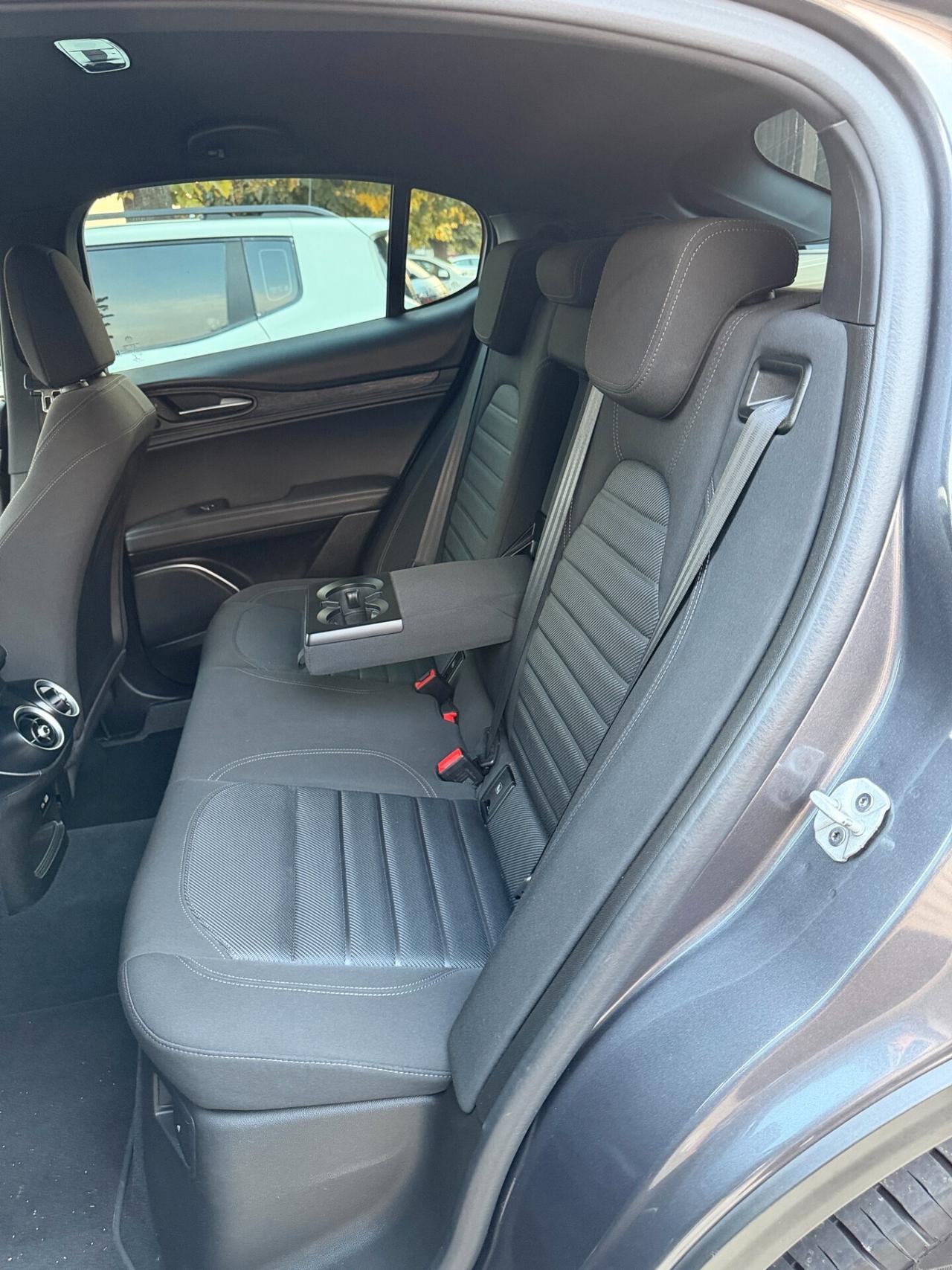 Alfa Romeo Stelvio 2.2 Turbodiesel 210 CV AT8 Q4 Veloce