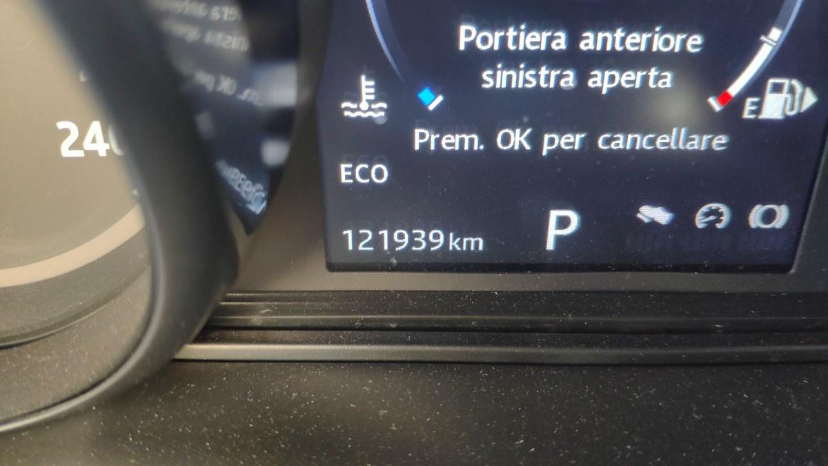 LAND ROVER Discovery Sport SOLO PER COMMERCIANTI AUTO SENZA GARANZIA