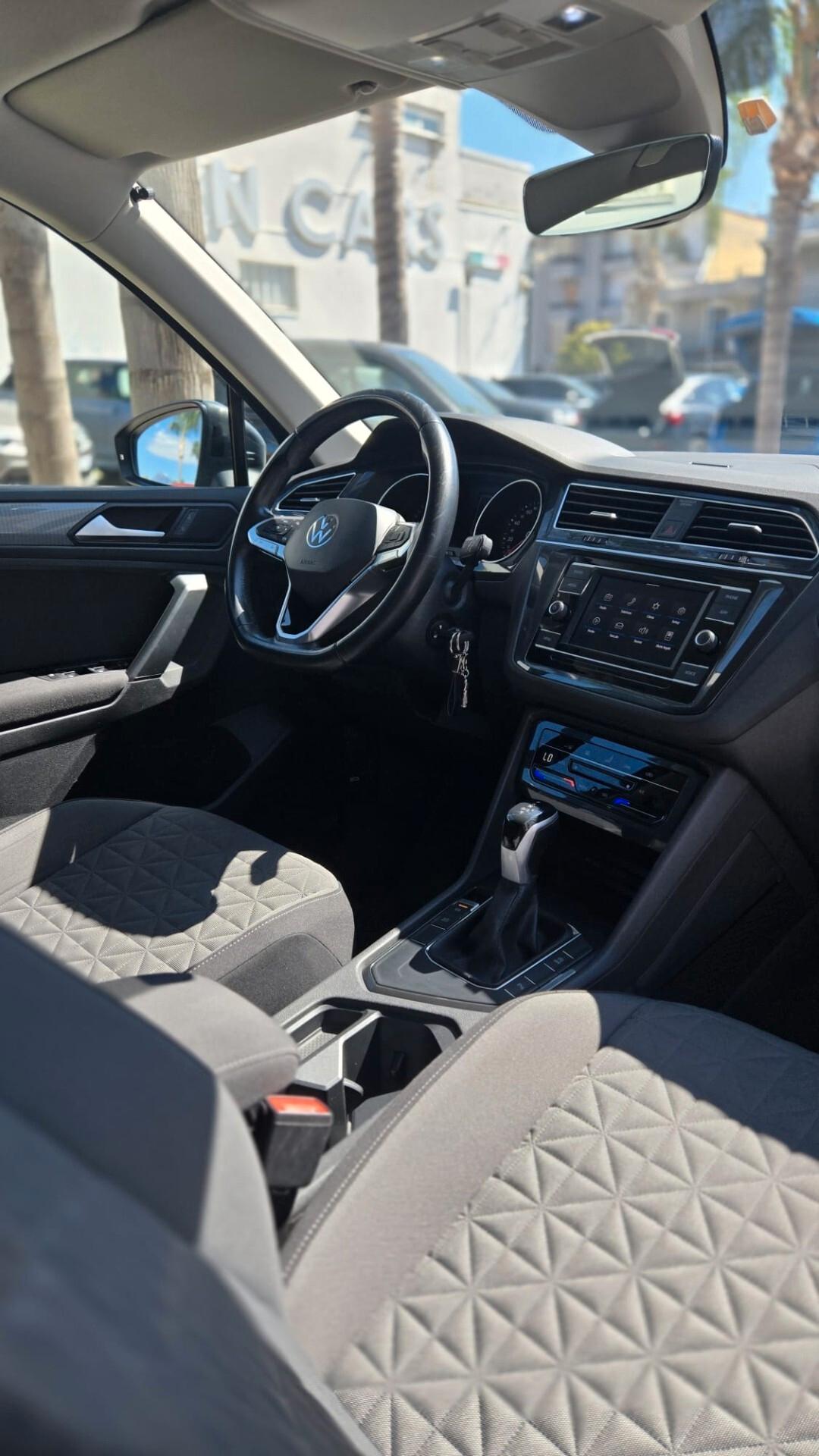 Volkswagen Tiguan 2.0 TDI 150CV Life dsg Uff Italy Lega Led USB