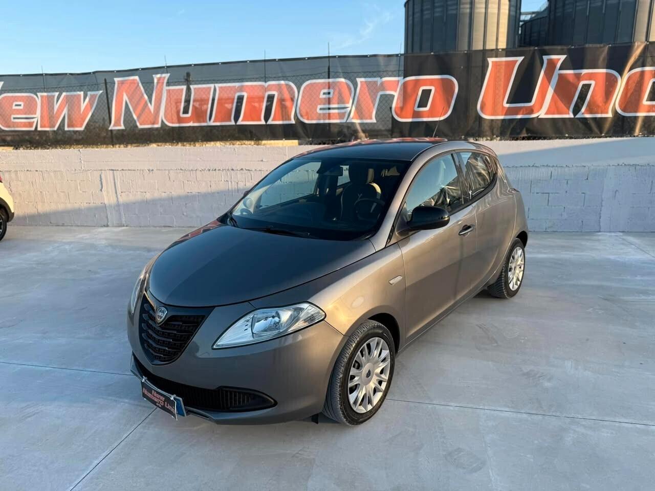 Lancia Ypsilon 1.2 69 CV 5 porte GPL Ecochic Gold
