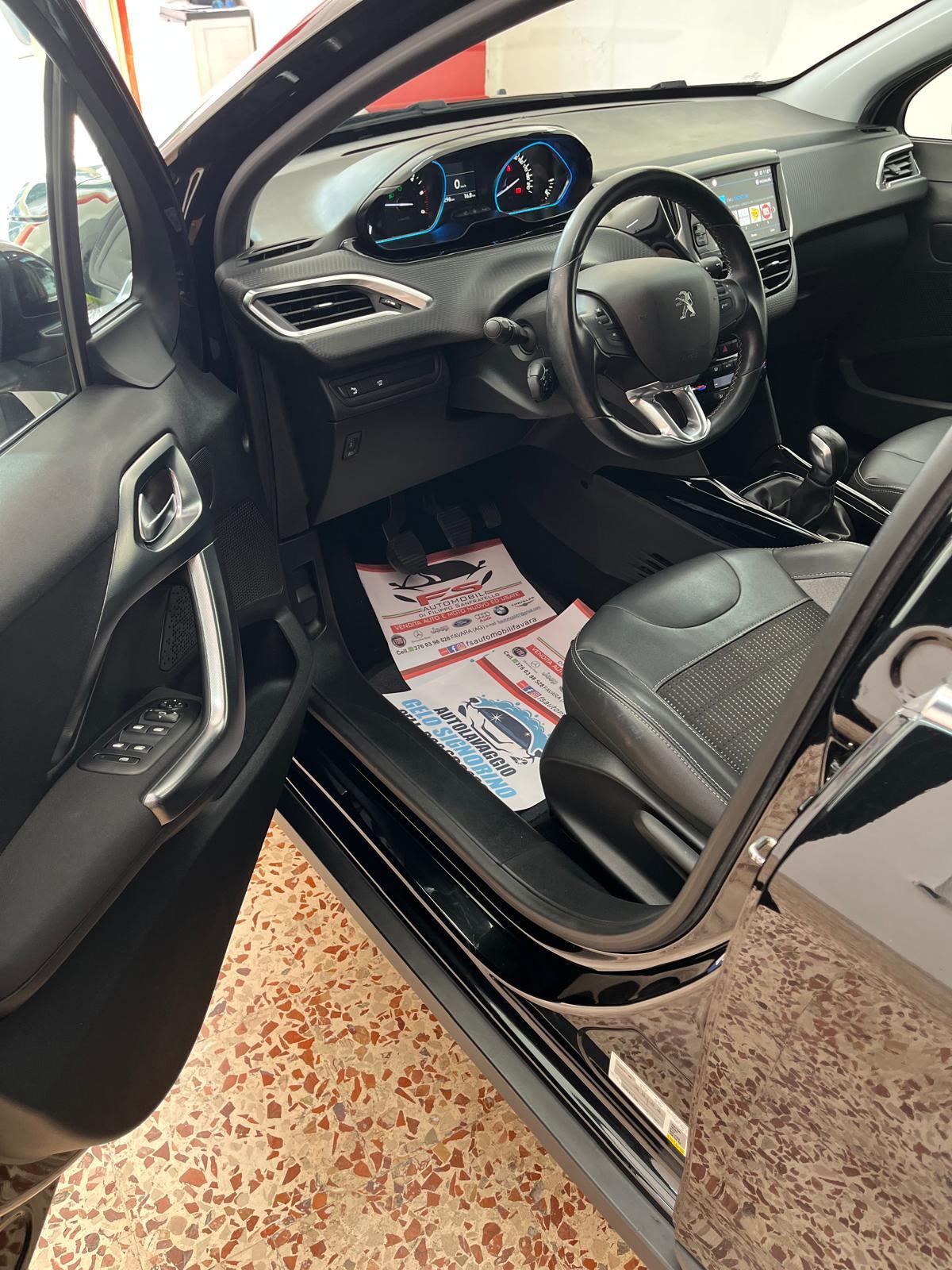 Peugeot 2008 BlueHDi 100 S&S Allure