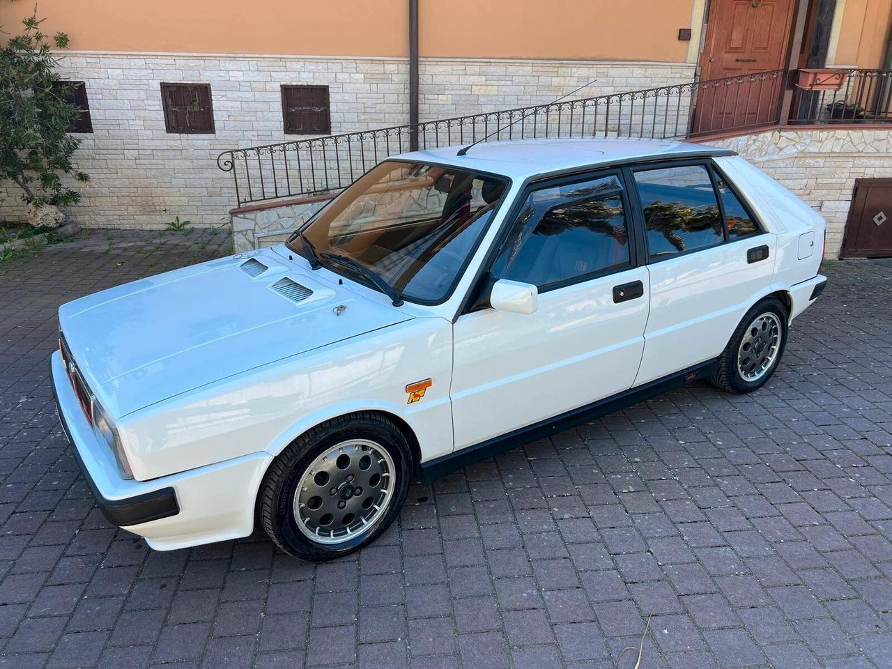 Lancia Delta 1.6 I.E. TURBO HF