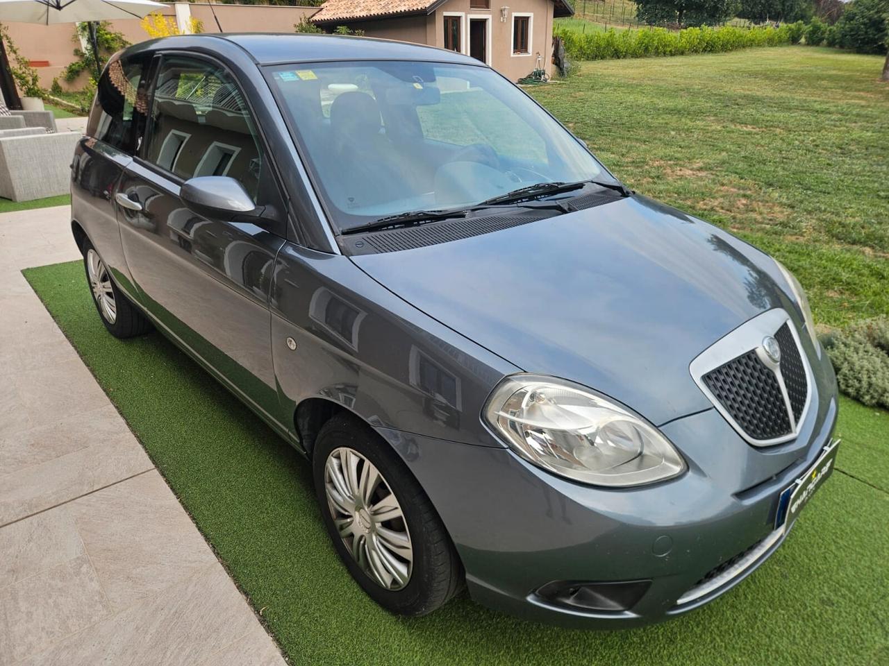 Lancia Ypsilon 1.2 Oro