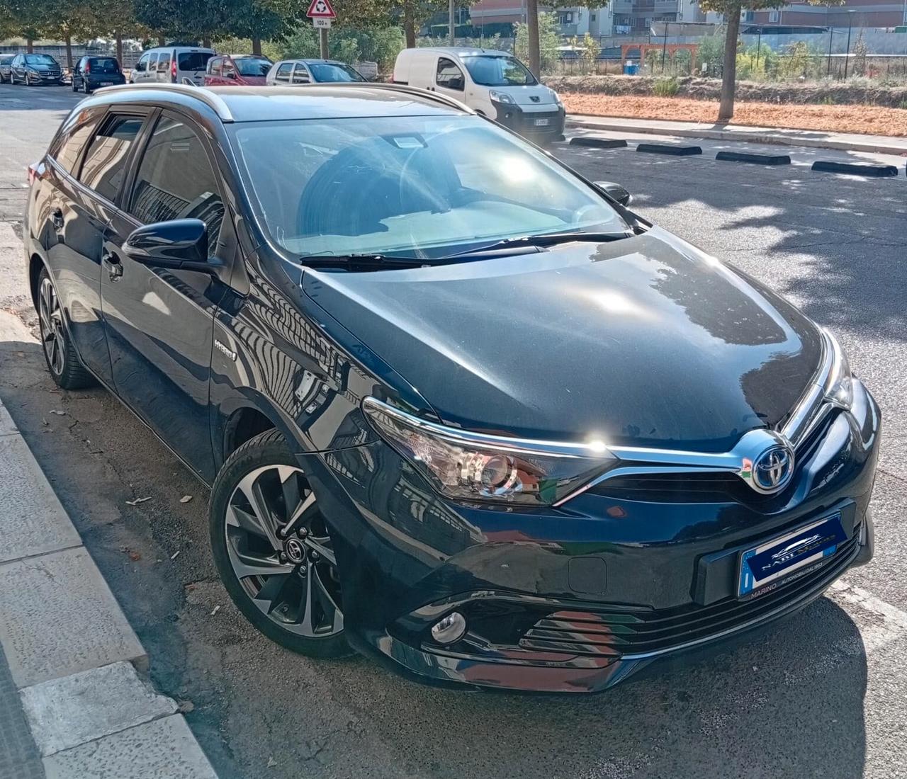 Toyota Auris Touring Sports 1.8 Hybrid Lounge