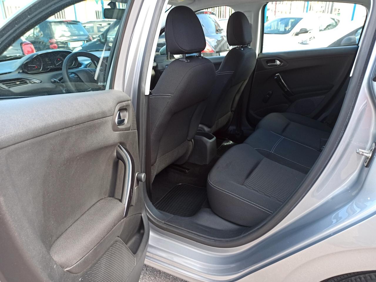 Peugeot 208 BlueHDi 100 cv 6m S&S 5 porte Active