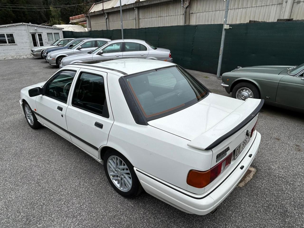 Ford Sierra 2.0i turbo 16V 4p. RS Cosworth Executive