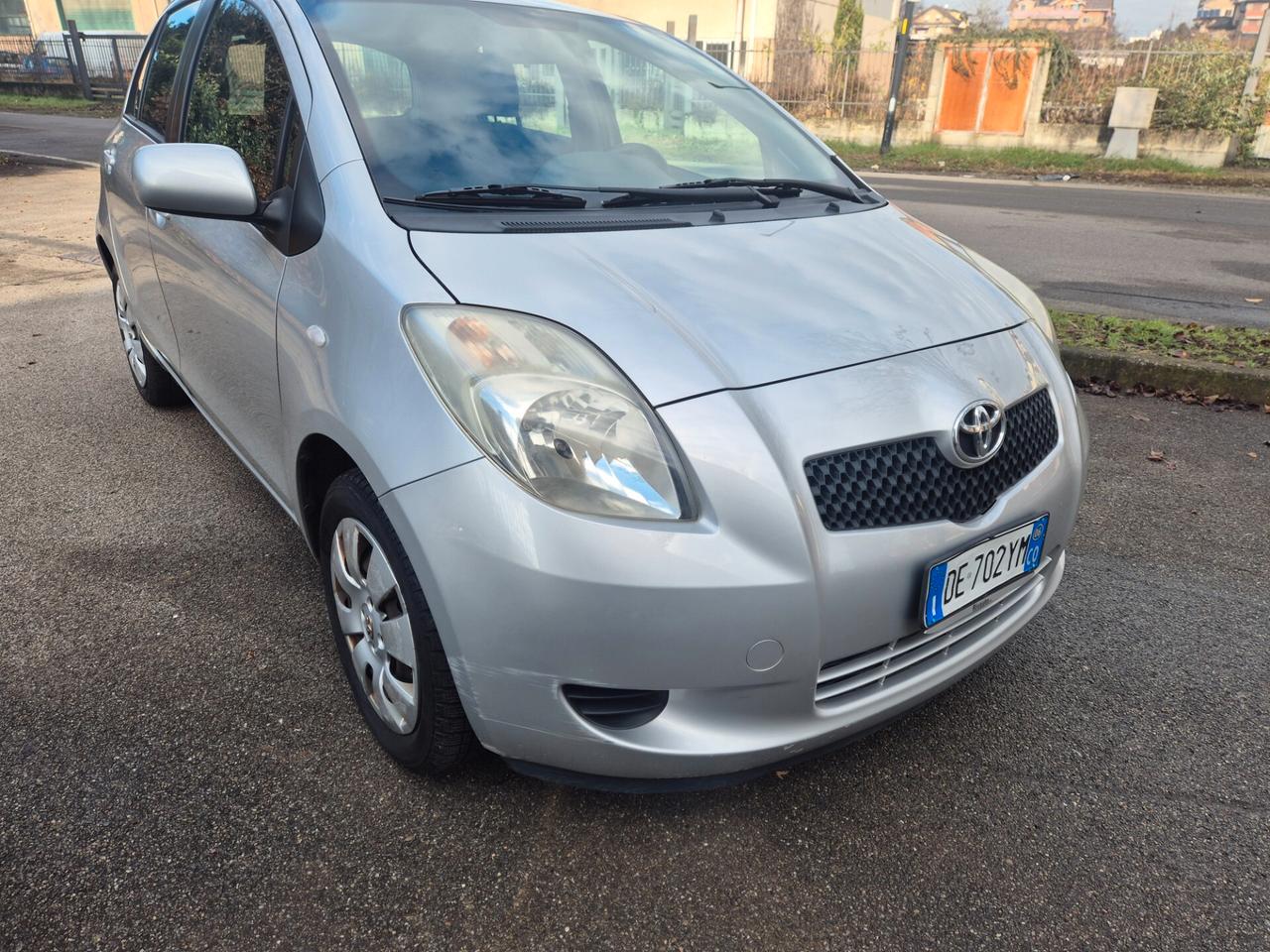 Toyota Yaris 1.0 Benzina 5 porte Sol