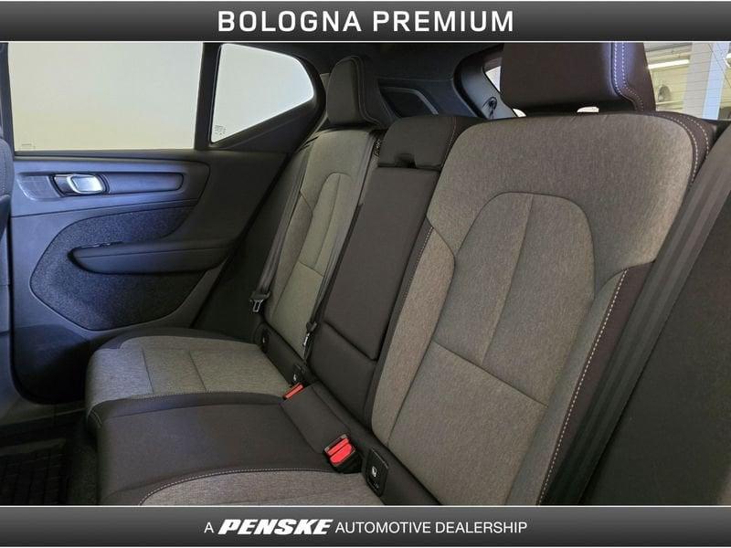 Volvo XC40 B3 automatico Plus Dark