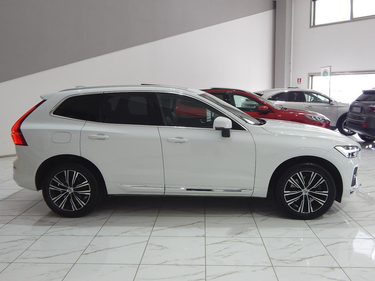 Volvo XC60 2.0 b4 Plus Bright Pro Aut. TETTO-NAVI-PELLE-PARK