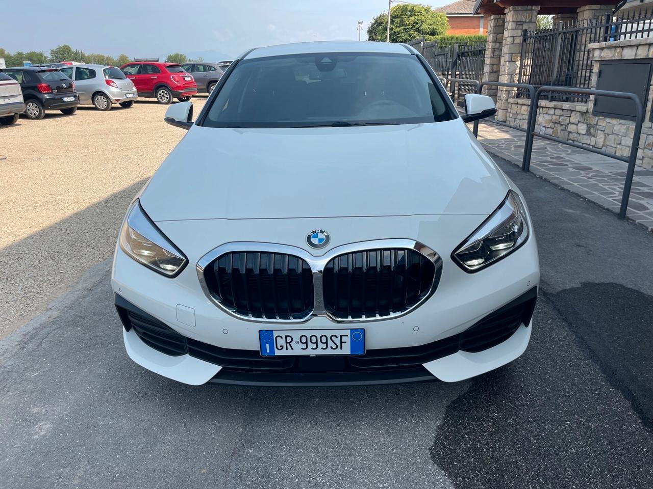 Bmw 116d Business Advantage Automatica OK Neopatentato