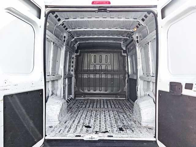 Peugeot Boxer 35 2.2 BlueHDi 140 S&S L2 H2 Furgone