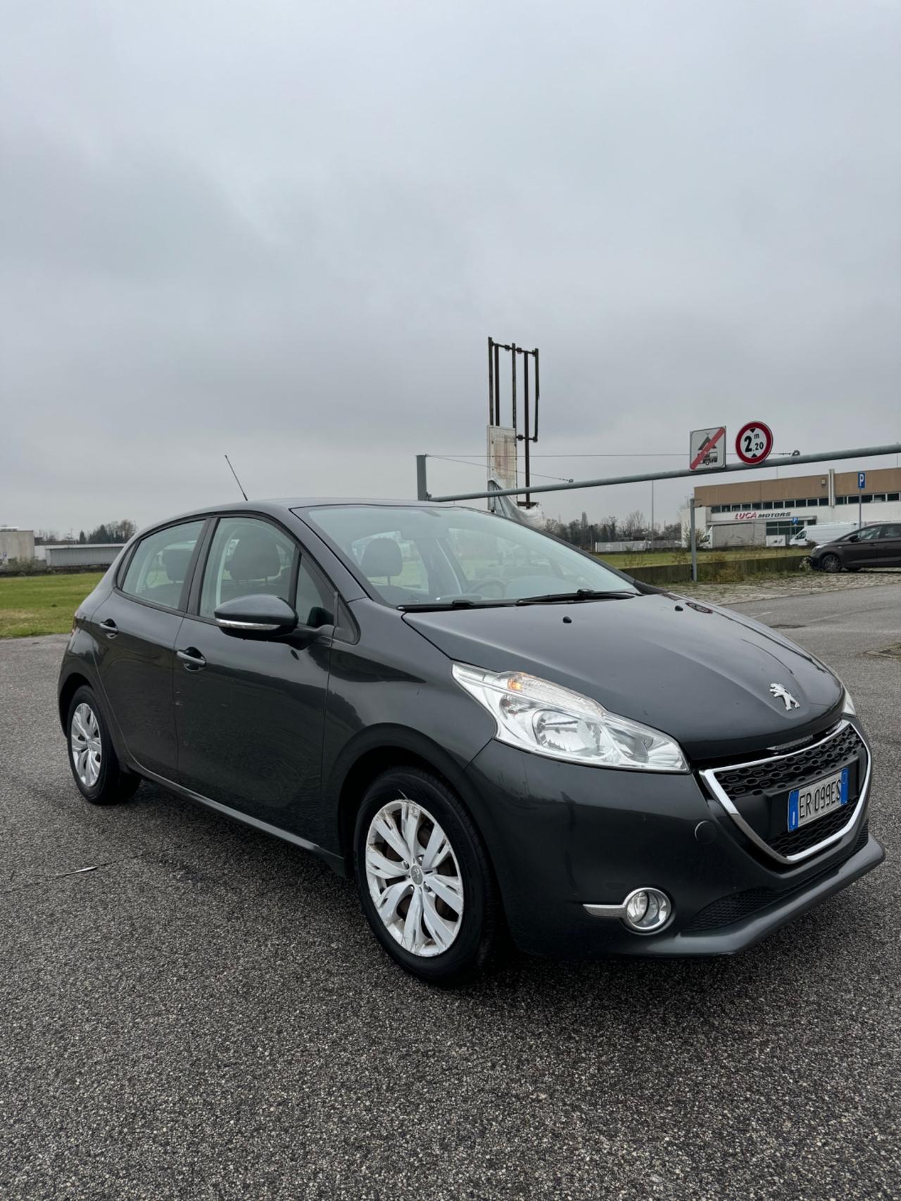 Peugeot 208 1.2 VTi 82 CV 5 porte Allure