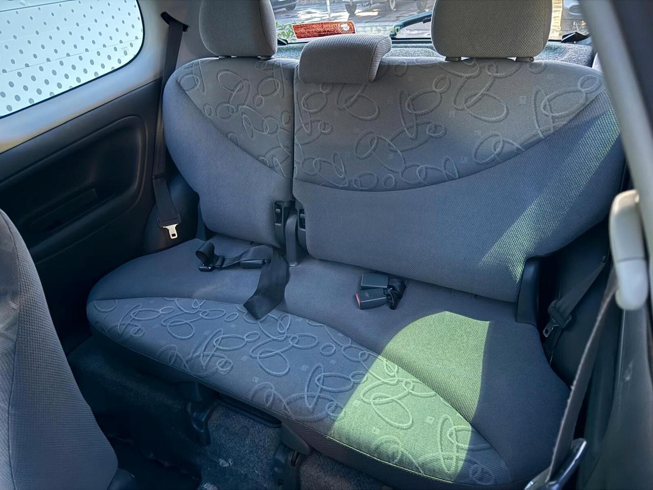 Toyota Yaris 1.3i 16V cat 3 porte Luna