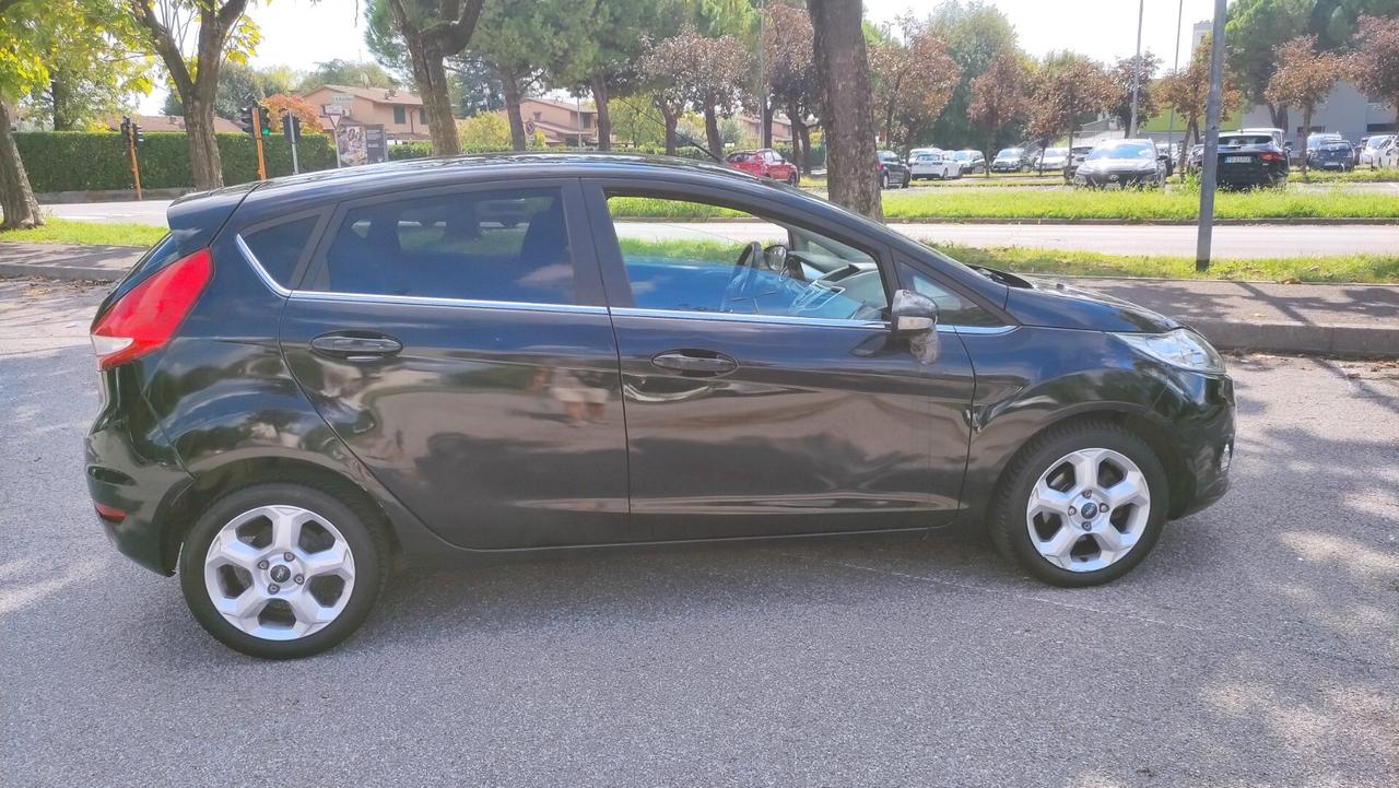 Ford Fiesta 1.4 TDCi 5p. Titanium NEOPATENTATI - 2010