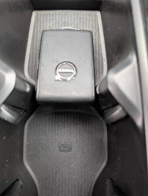 Volvo XC60 2.0 b4 Momentum Pro awd auto