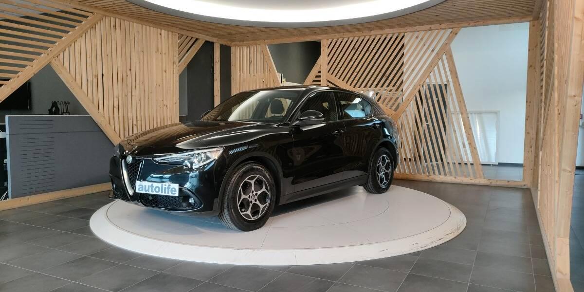 Alfa Romeo Stelvio 2.2 t Business rwd 160cv auto