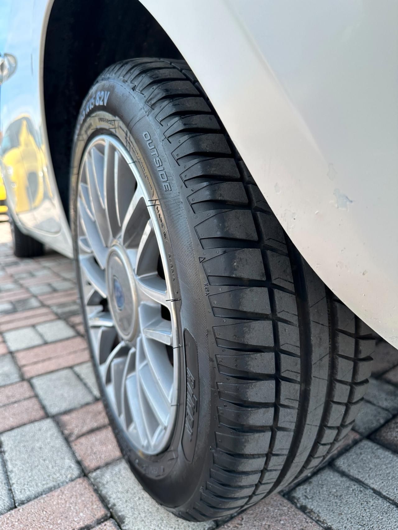Lancia Ypsilon 1.3 MJT 16V 95 CV 5 porte S&S Gold