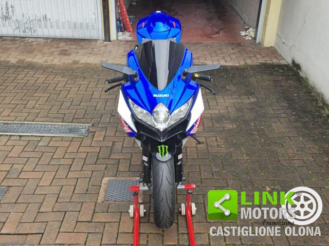 SUZUKI GSX R 750 K8