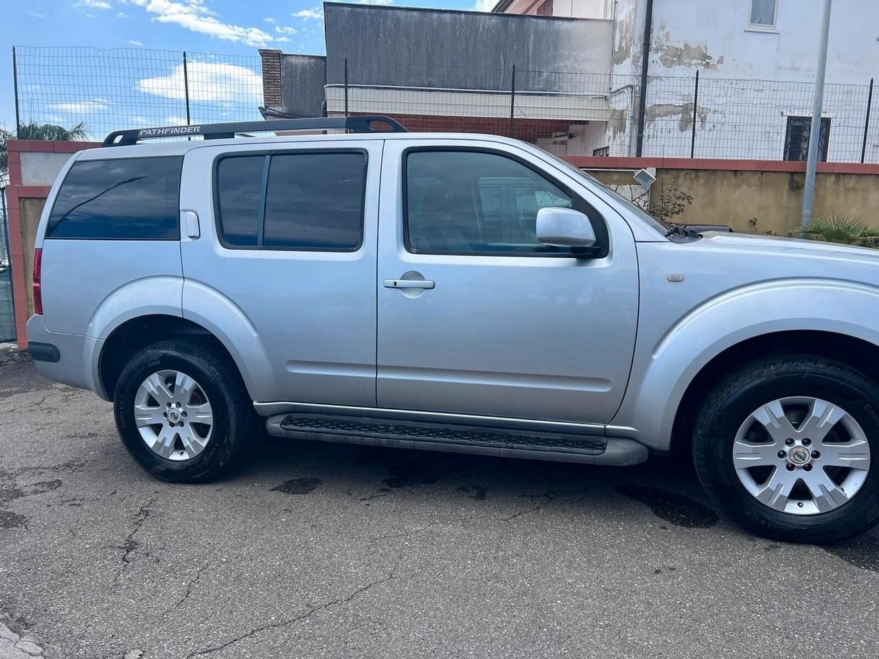 Nissan Pathfinder 2.5 dCi XE Plus