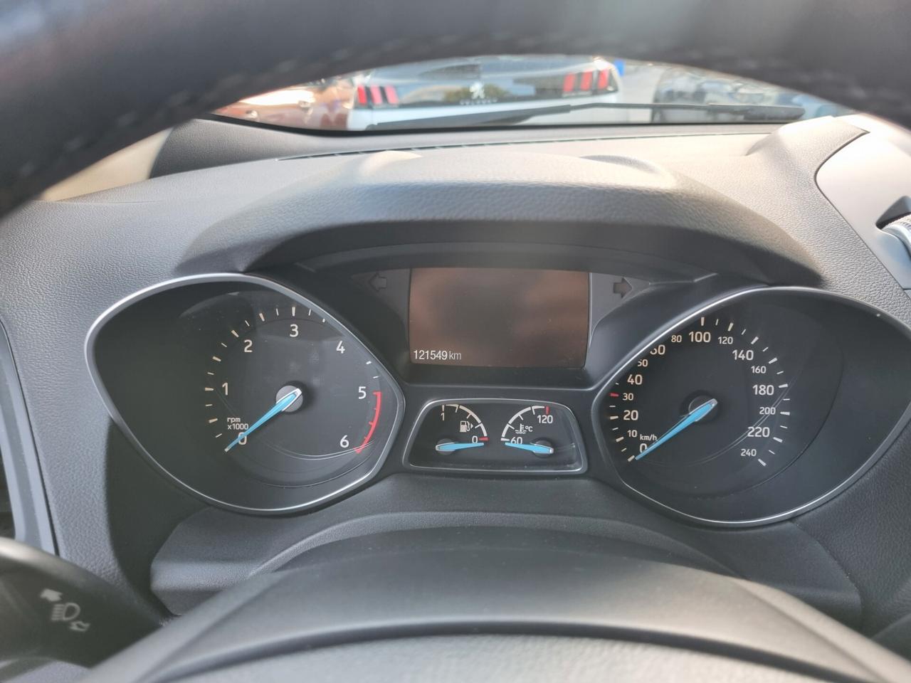 Ford Kuga 1.5 TDCI 120 CV S&S 2WD Powershift Business