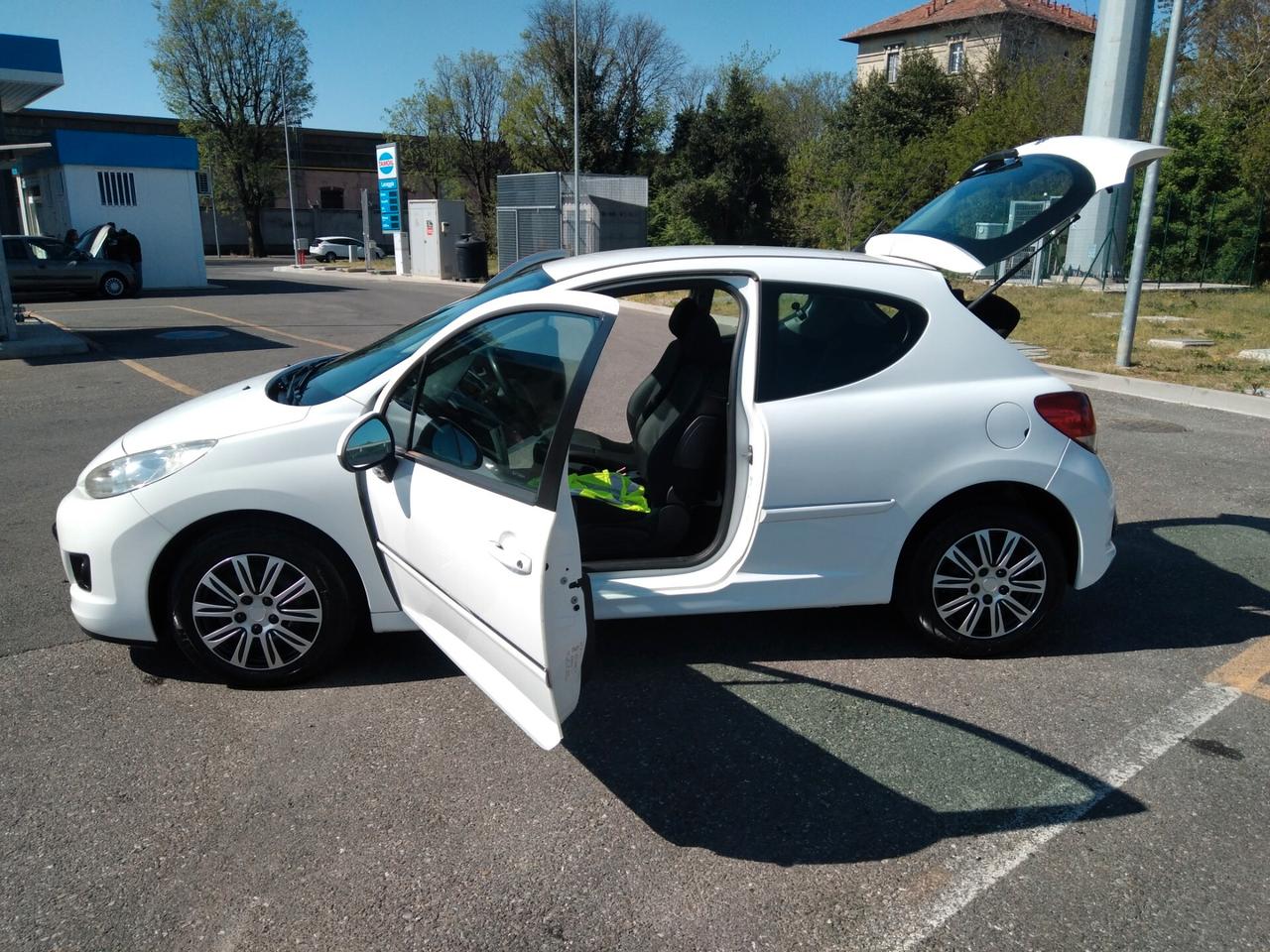 Peugeot 207 1.4 8V 75CV 3p. Energie ECO GPL x neopatentati