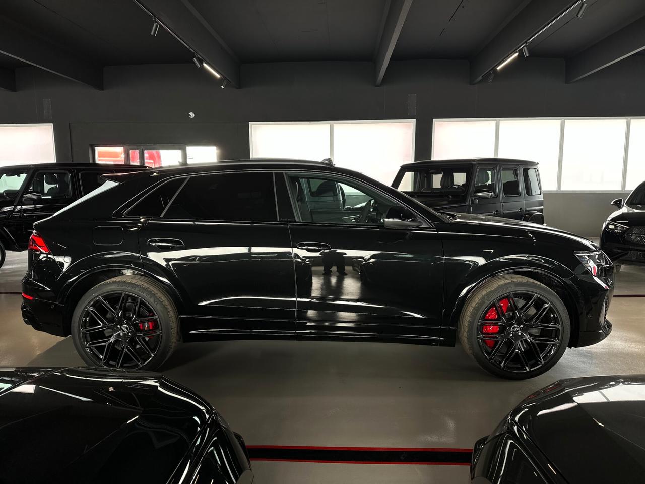 Audi Q8 RS SUV performance 471 kW tiptronic
