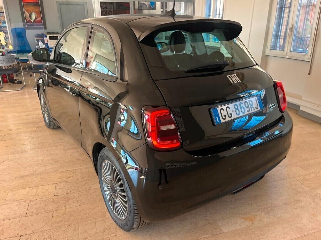 Fiat 500eIcon Berlina 13.900 Promo