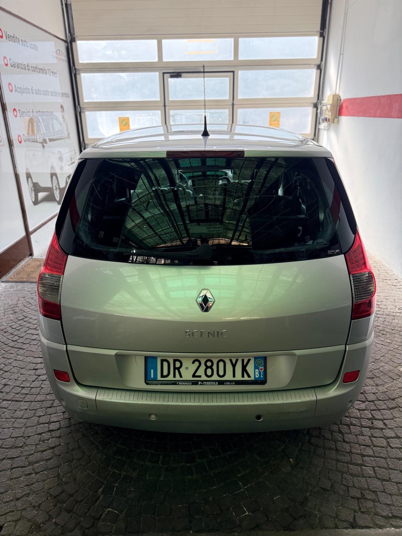 Renault Scenic Grand Scénic 1.9 dCi/130CV PlayStation Portable