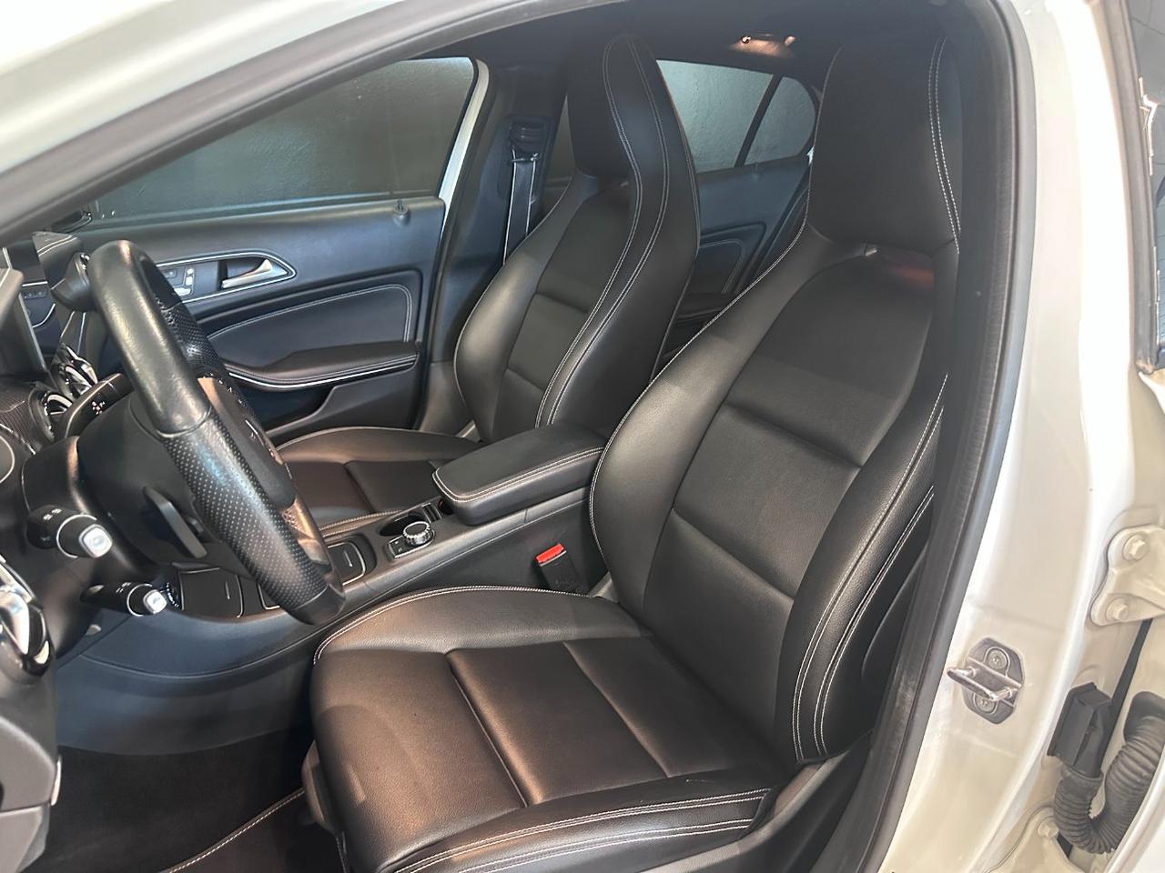 Mercedes GLA 200 d Night Edition auto