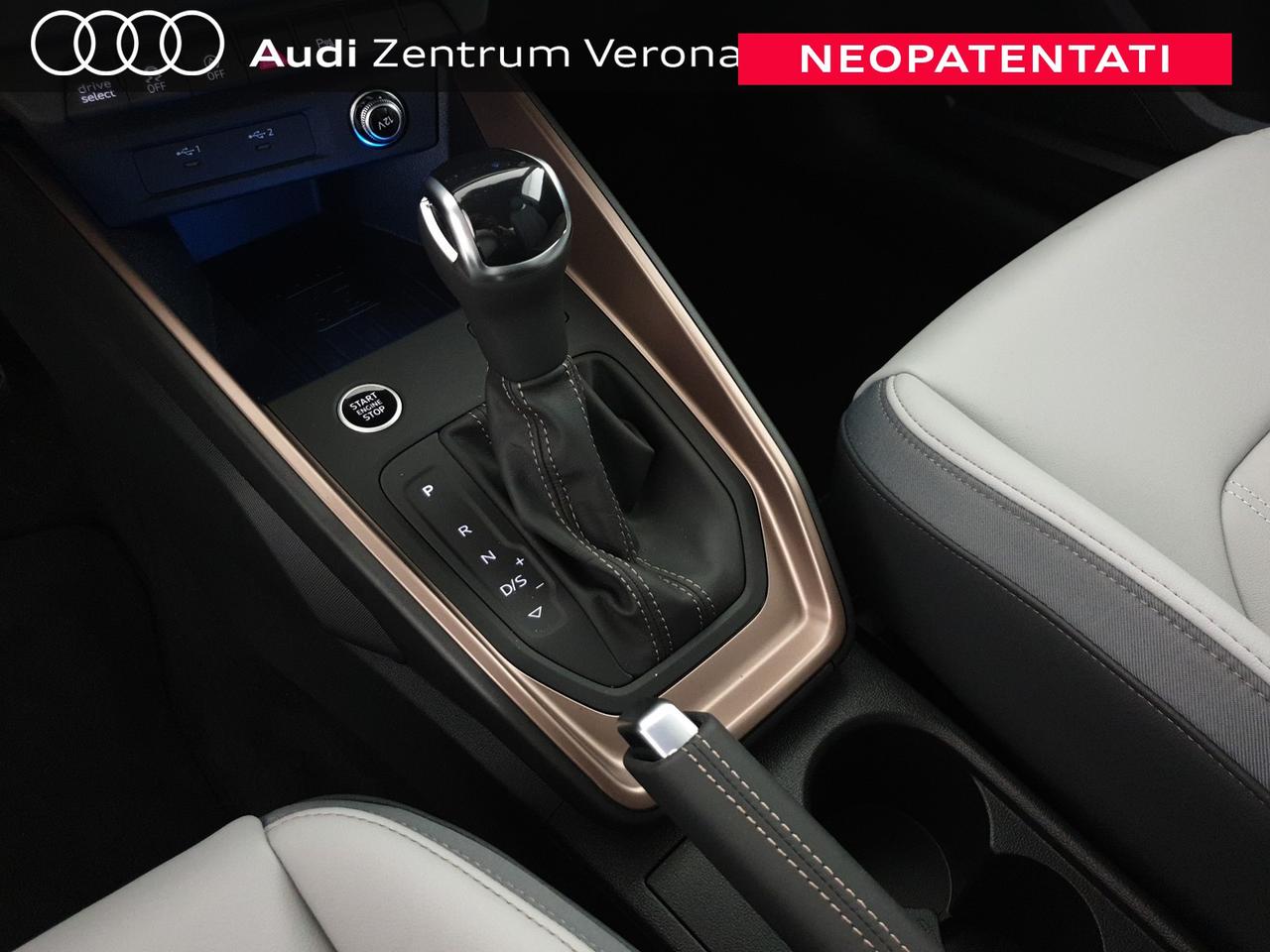 Allstreet 30TFSI 116CV S tronic Identity Contrast