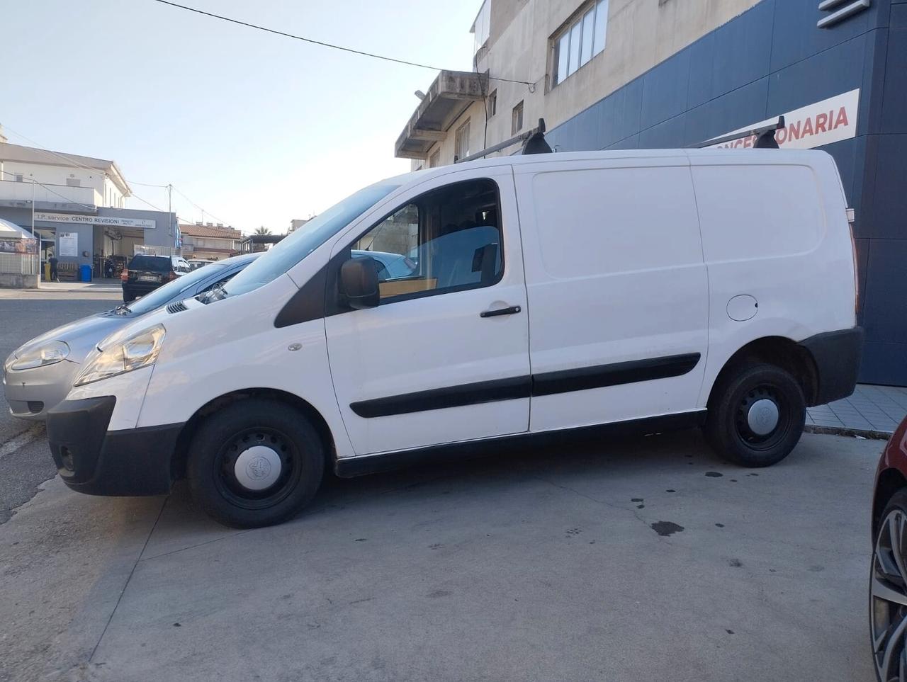 Peugeot Expert 1.6 HDi 90CV PL-TN 12Q Furgone