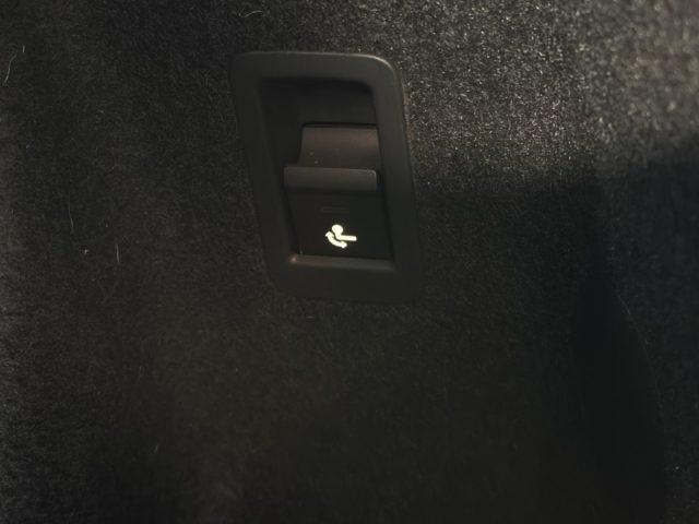 AUDI Q3 35TDI S line interno/esterno Gancio Matrix Unicopr