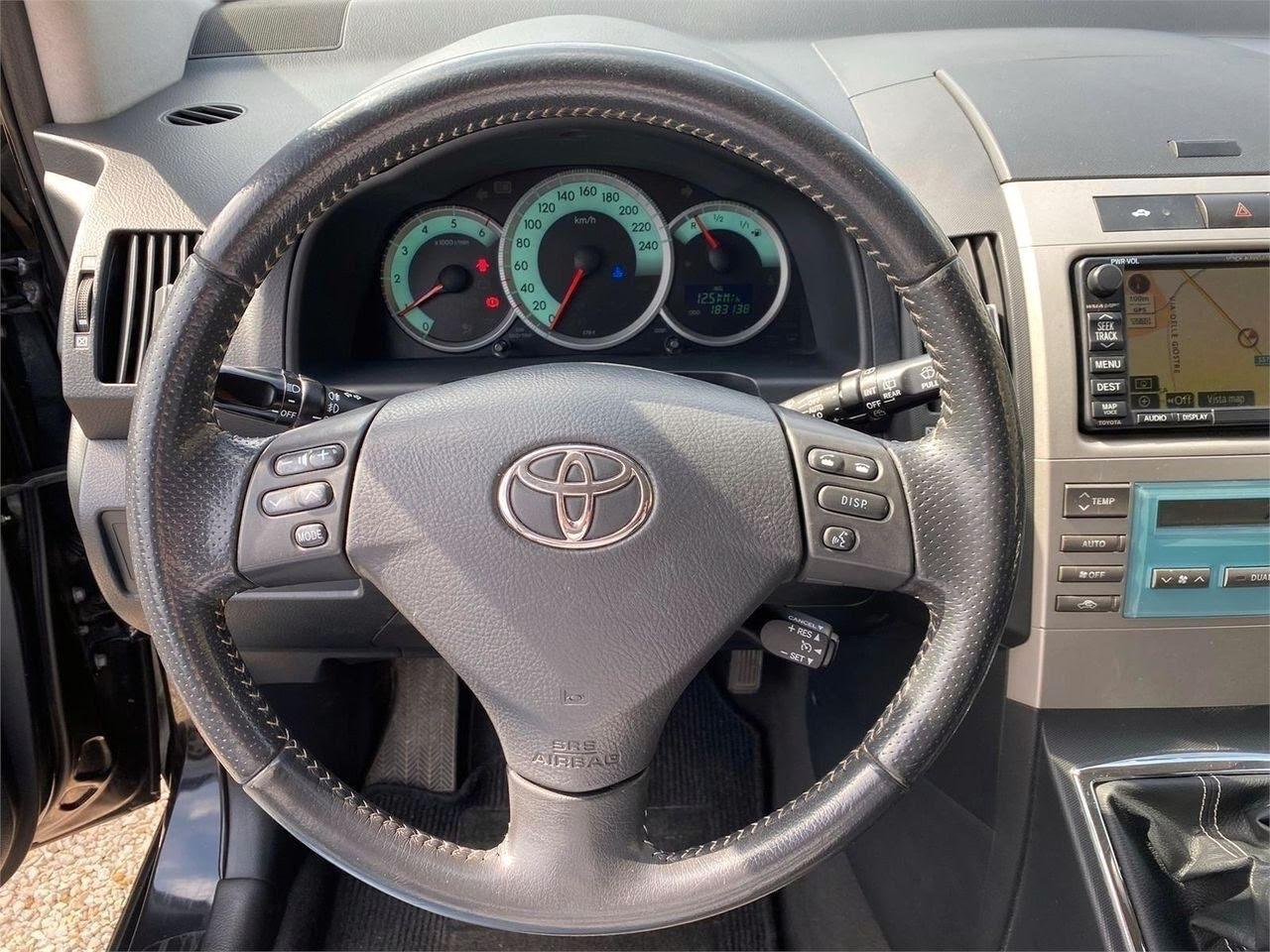 Toyota Corolla Verso 2.2 16V D-4D Sol 7pti