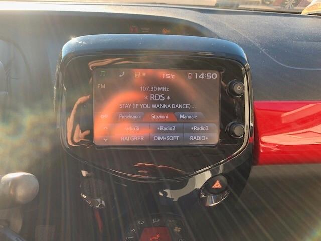 Toyota Aygo 1.0 VVT-i 69 CV 5 porte x-play NEOPATENTATI