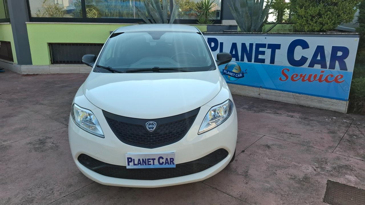 Lancia Ypsilon 1.2 69 CV 5 porte GPL Ecochic Elefantino Blu--- PER NEOPATENTATI