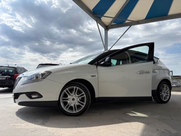 Lancia Delta 1.6 MJT DPF Selectronic Oro