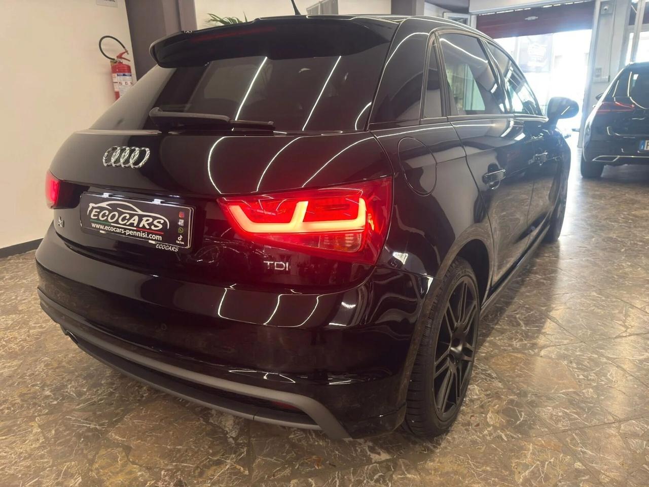 Audi A1 1.6 TDI 90cv S tronic s-line completa - 2015