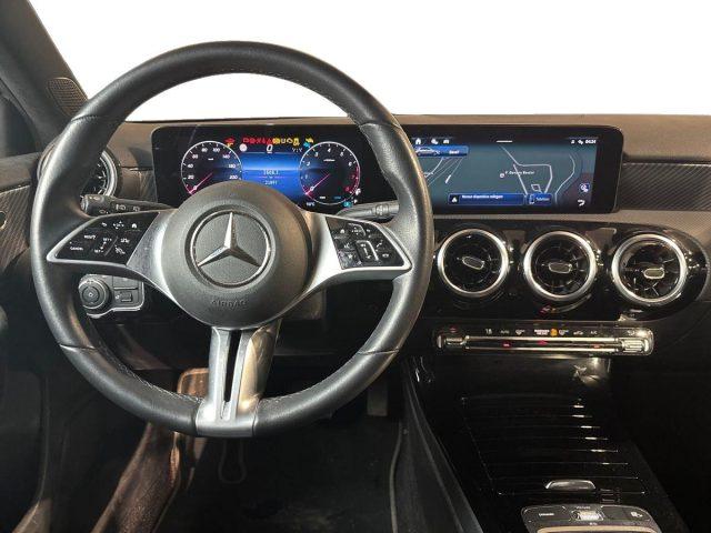 MERCEDES-BENZ A 180 Automatic Progressive Advanced