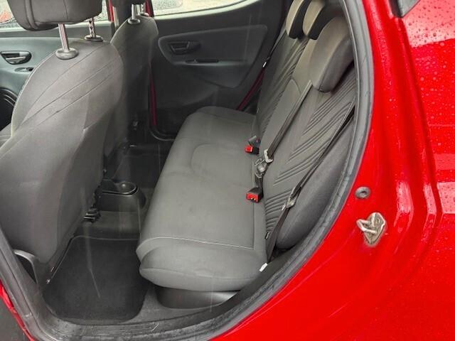 Lancia Ypsilon 1.0 FireFly 5 porte S&S Hybrid Ecochic Gold