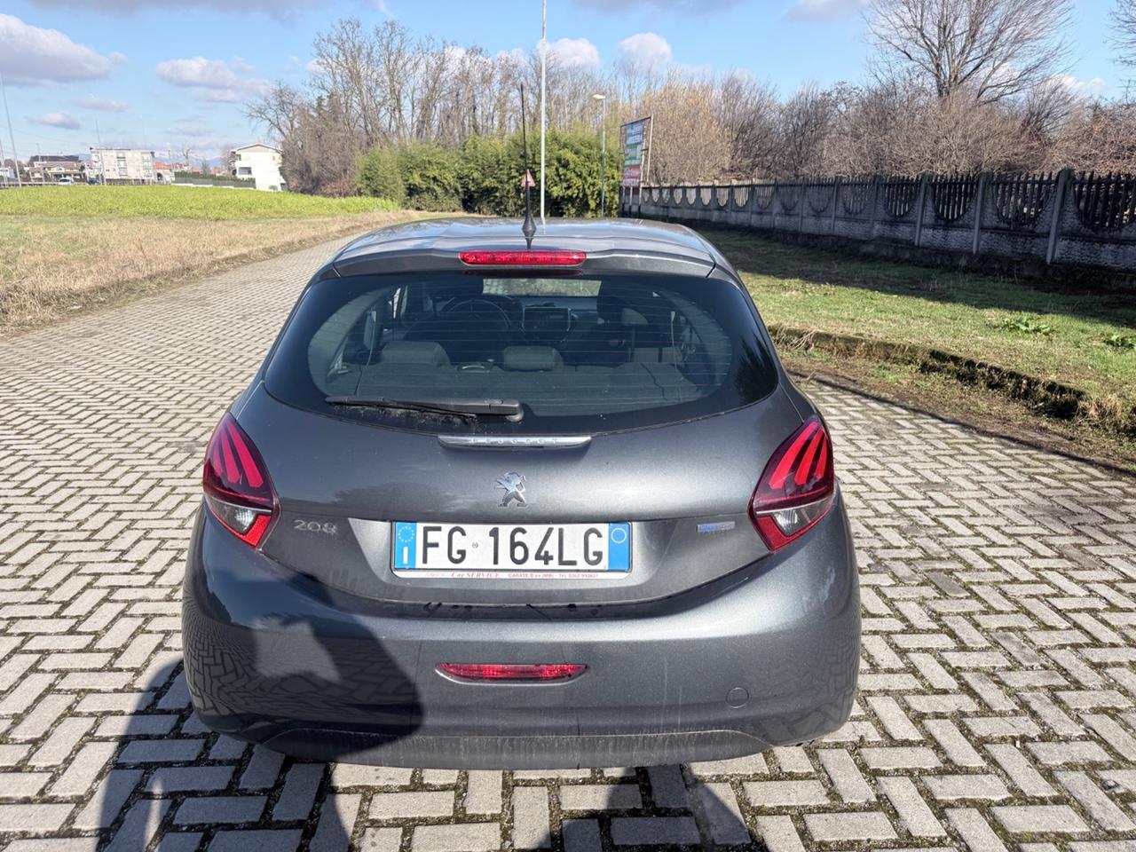 Peugeot 208 PureTech 82 5p. GPL Allure