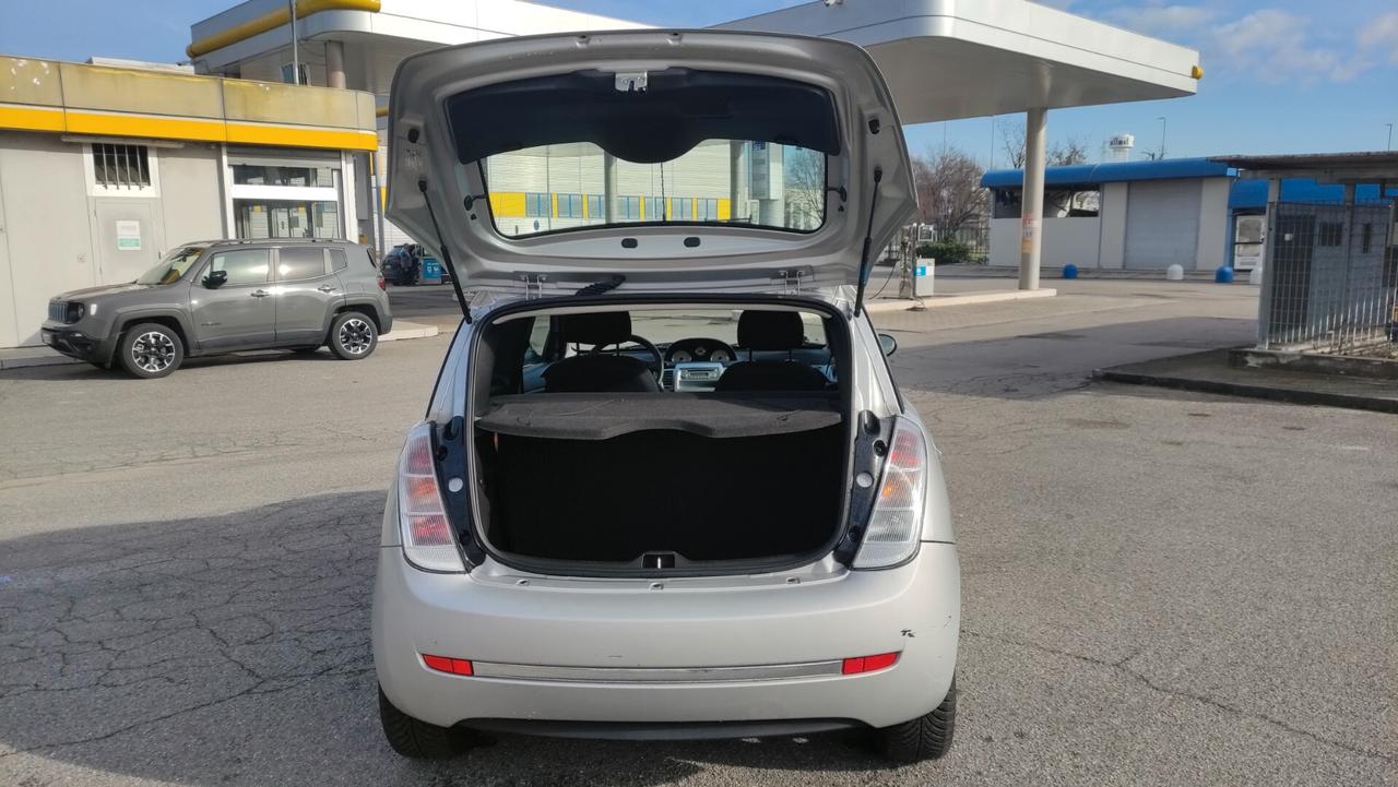 Lancia Ypsilon 1.2 soli 62000km NEOPATENTATI - 2009