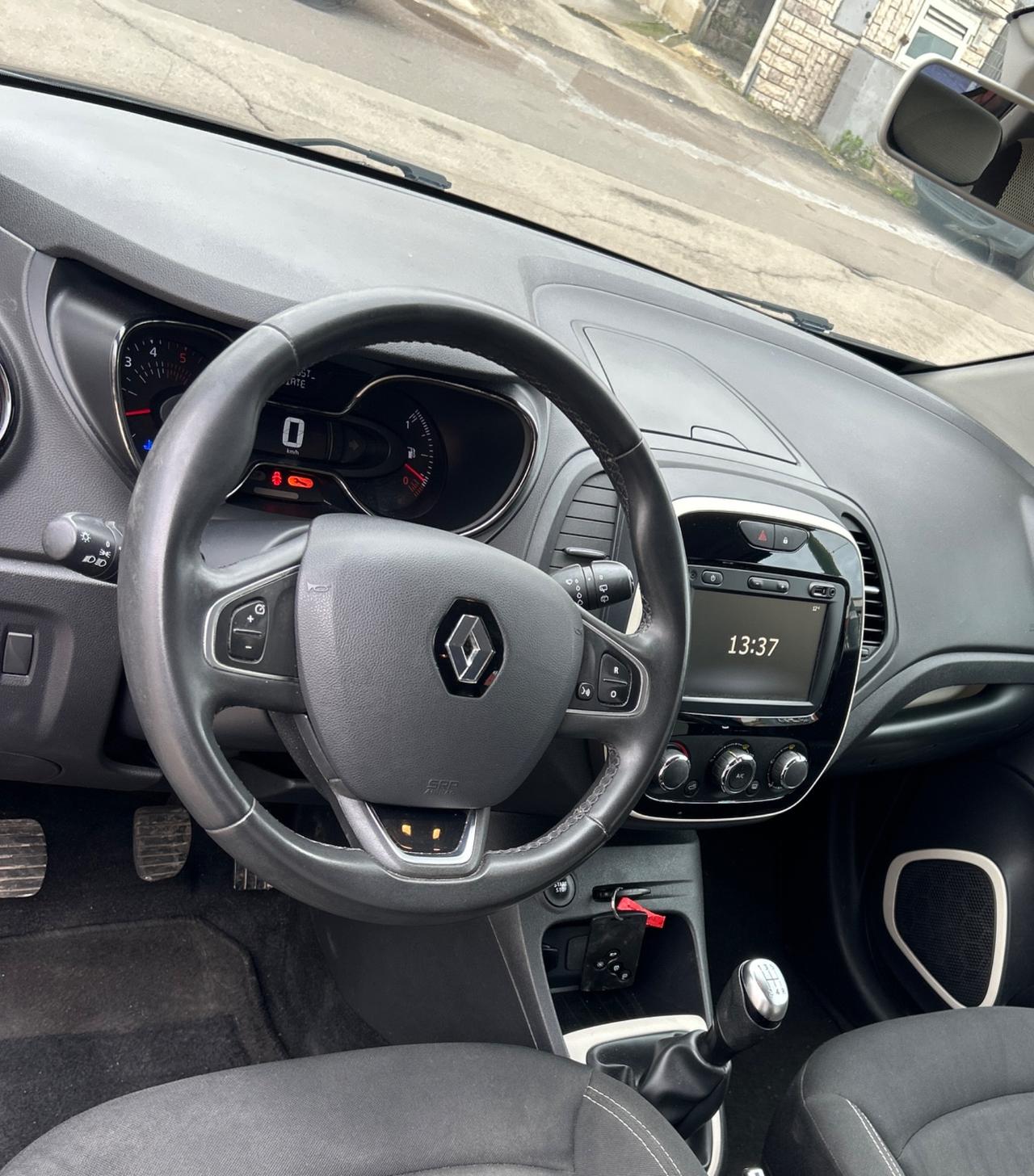 Renault Captur 1.5 90 CV-2019/NAVI