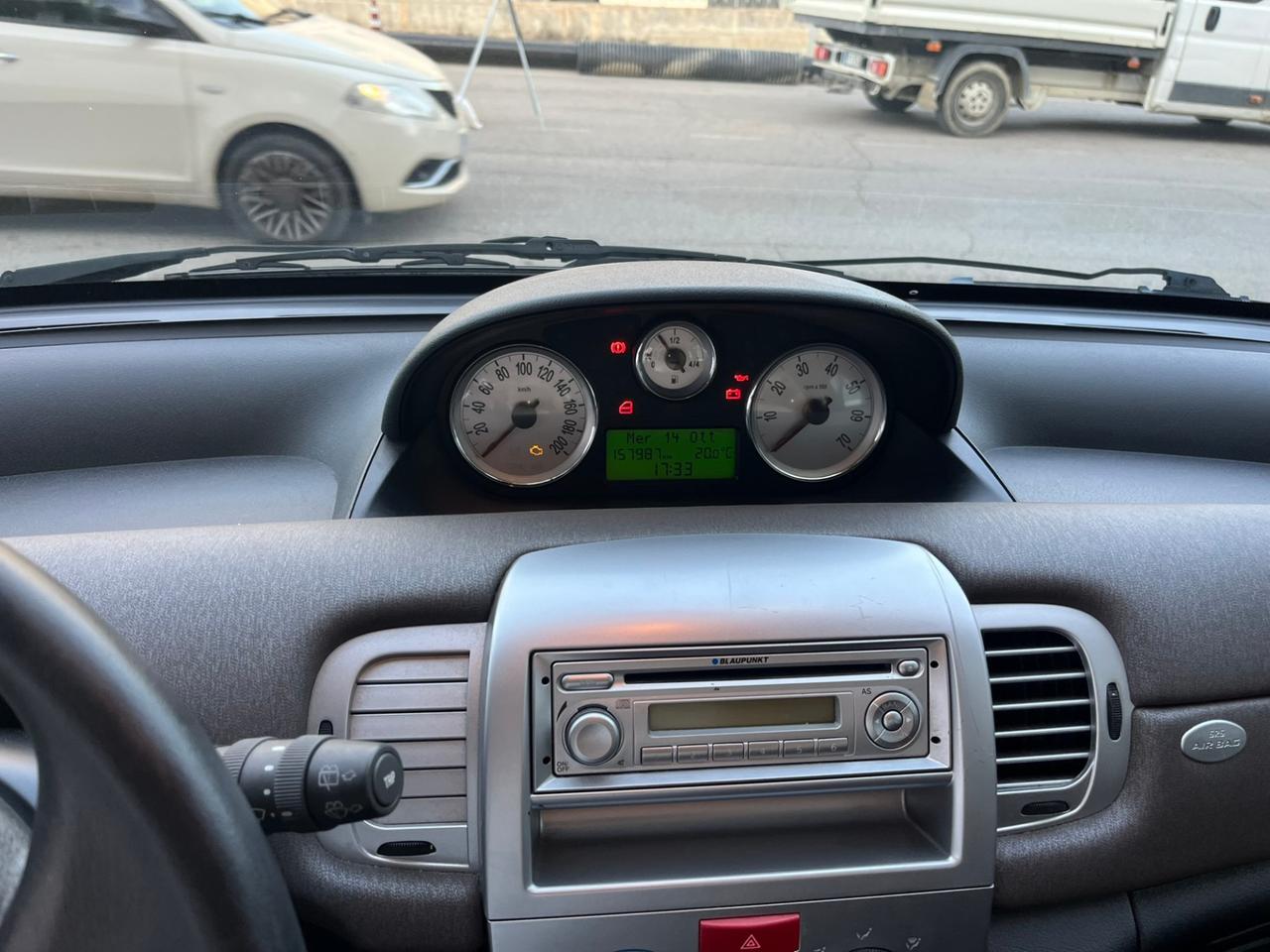Lancia Ypsilon 1.2 8v Versus