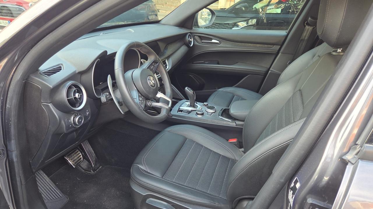 Alfa Romeo Stelvio 2.2 Turbodiesel 160 CV AT8 RWD Sprint
