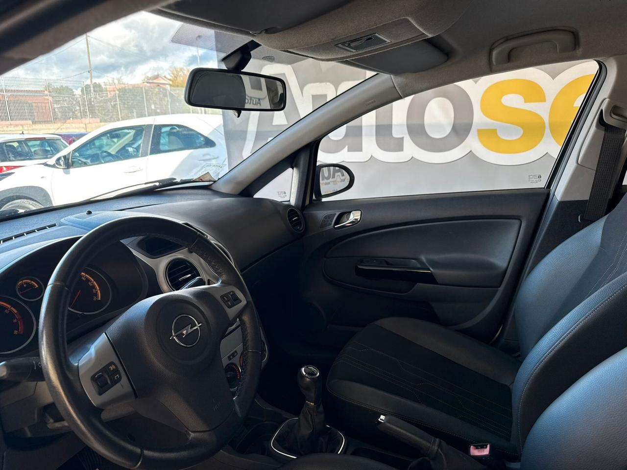 Opel Corsa 1.2 benzina