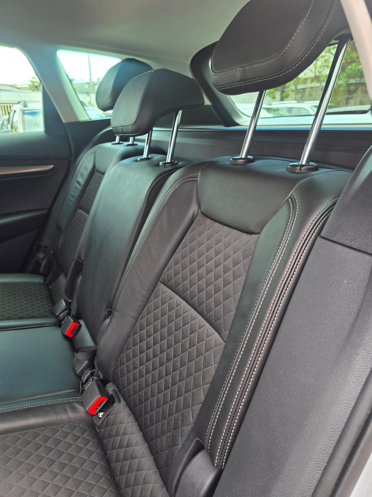 Skoda Karoq 1.6 TDI SCR DSG SportLine