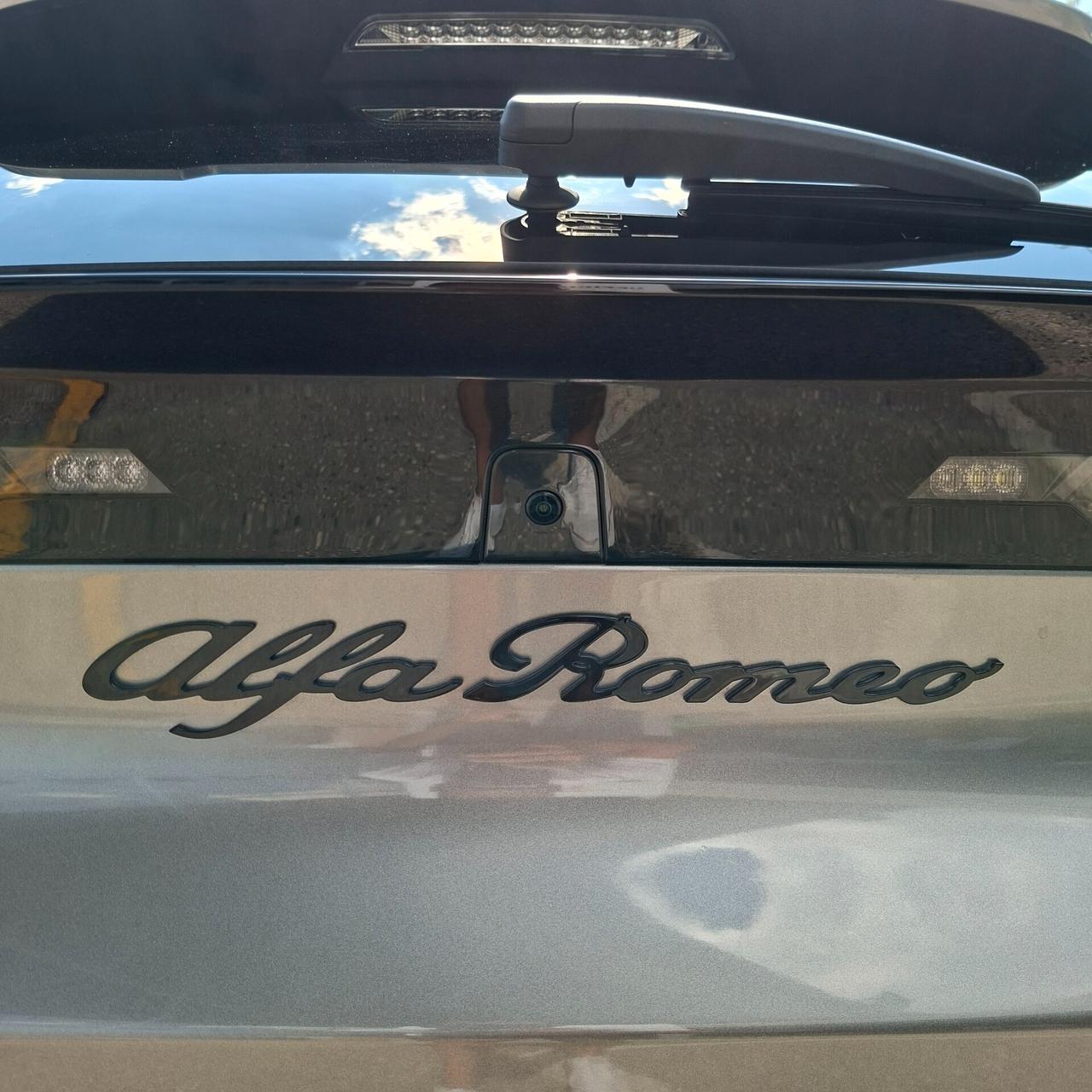 Alfa Romeo Junior 1.2 Hybrid 145cv Edct6 Speciale