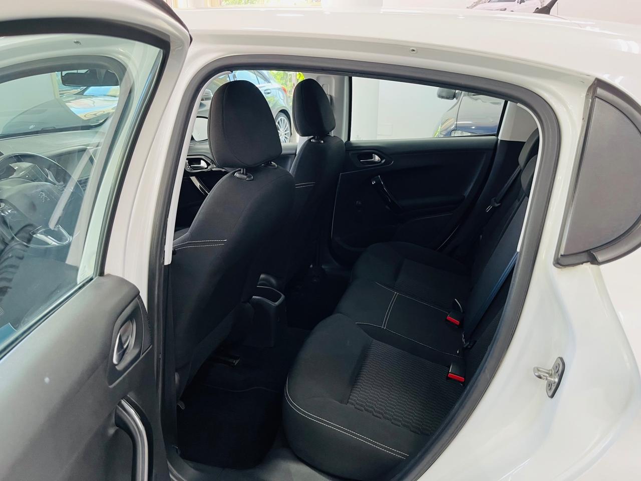 Peugeot 208 BlueHDi 75 5 porte Allure anno 2017