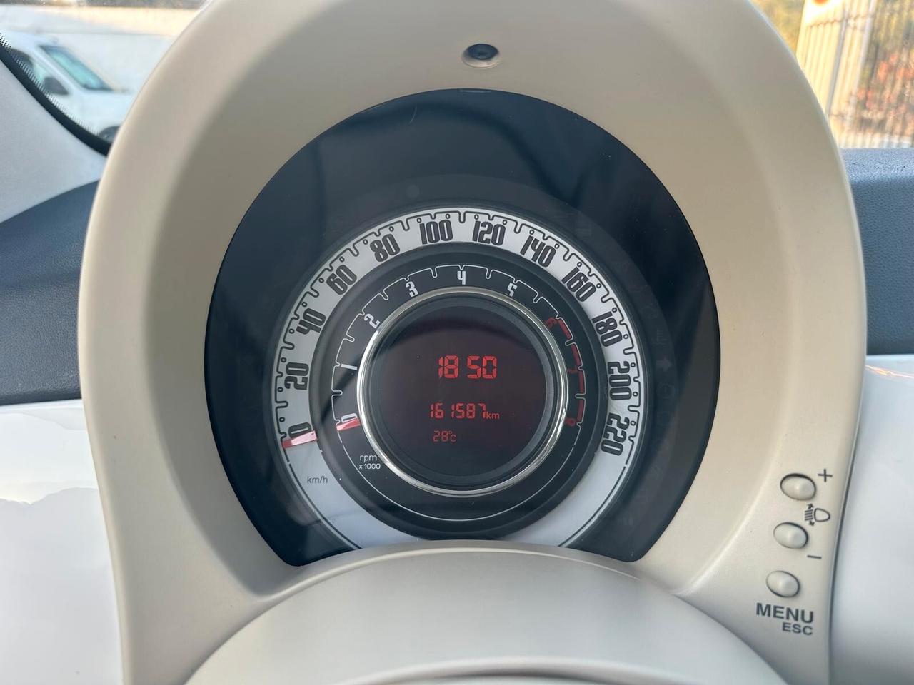 Fiat 500 1.2 Lounge (2009) | OK NEOPATENTATI - Stile Inconfondibile