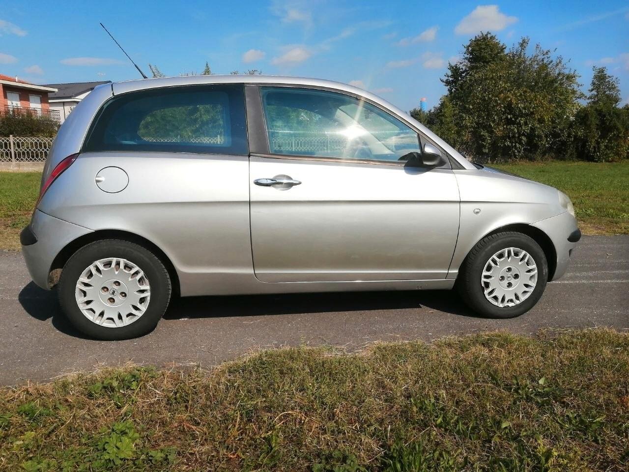 Lancia Ypsilon 1.2 Gold GPL